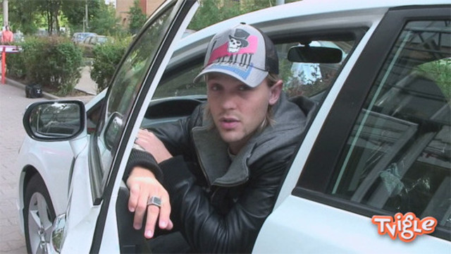 Какие машины покупают звезды?