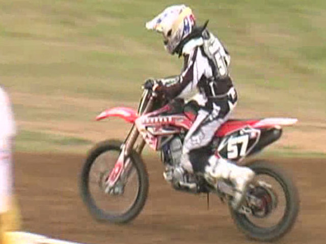 Гонка по мотокроссу