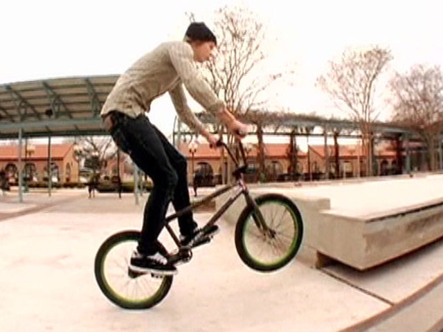 Ночной город мастеров BMX